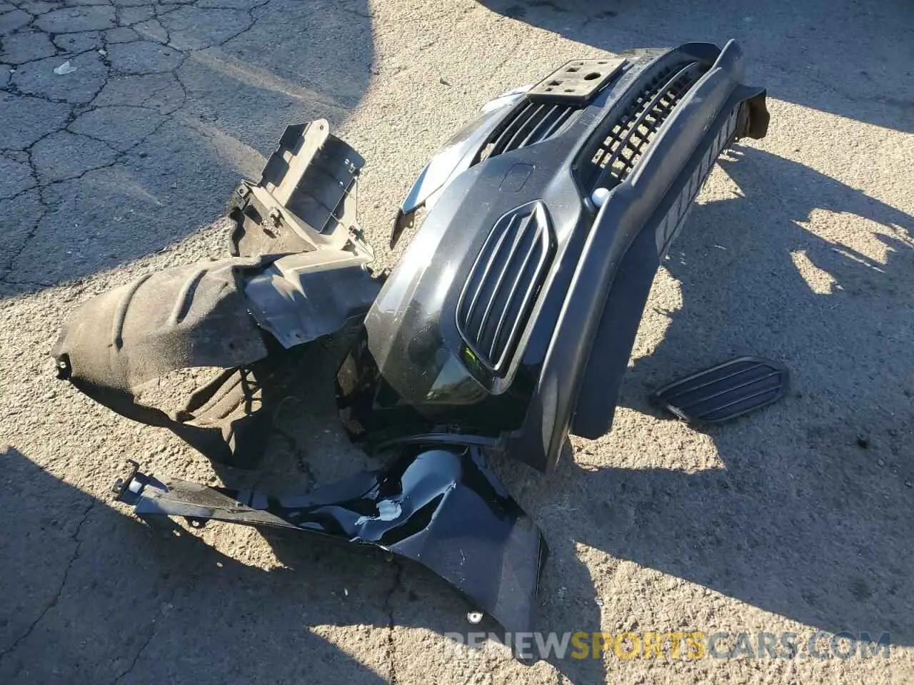 12 Photograph of a damaged car 3CZRU6H33LM739131 HONDA HR-V 2020