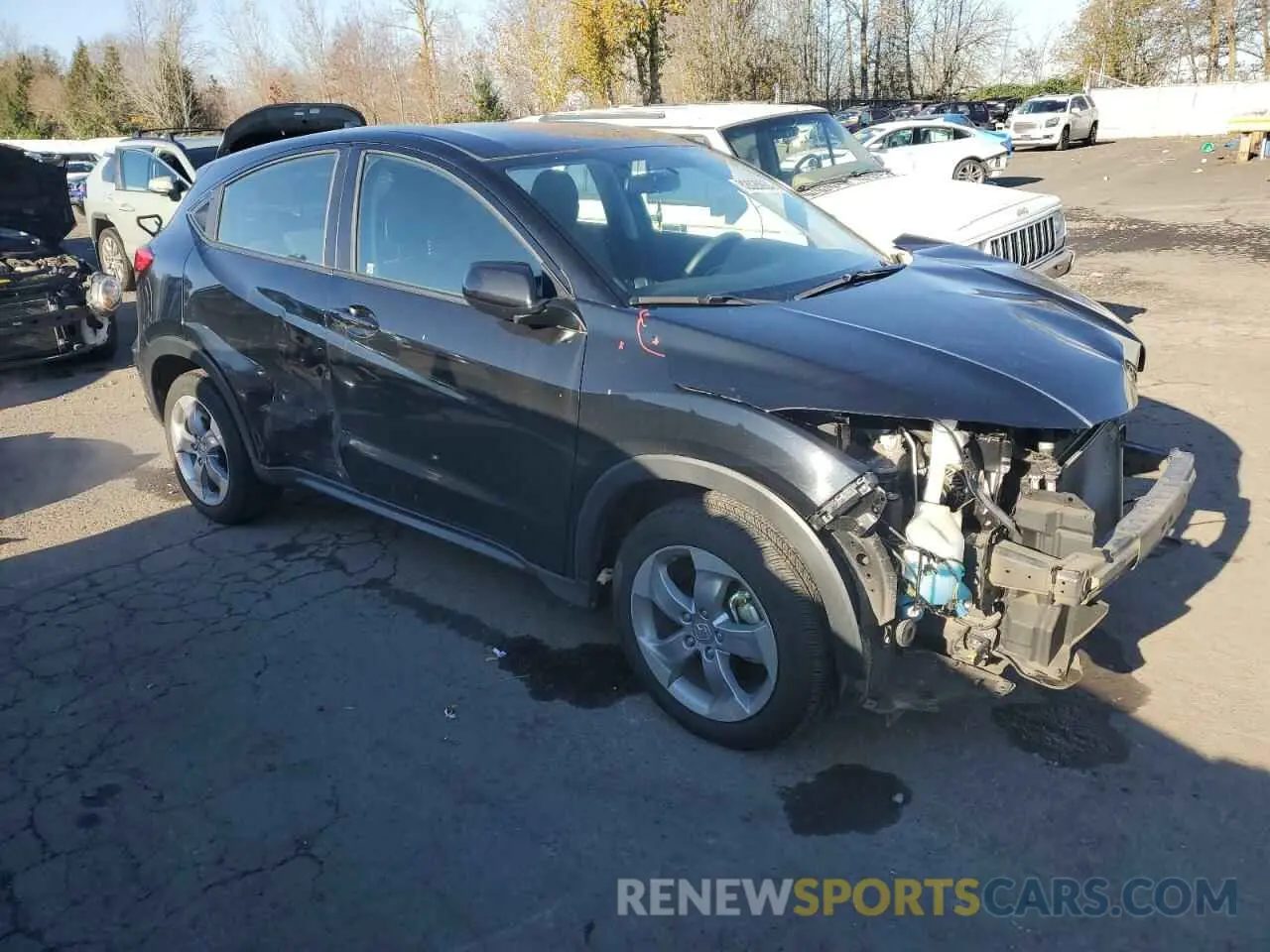 4 Photograph of a damaged car 3CZRU6H33LM739131 HONDA HR-V 2020