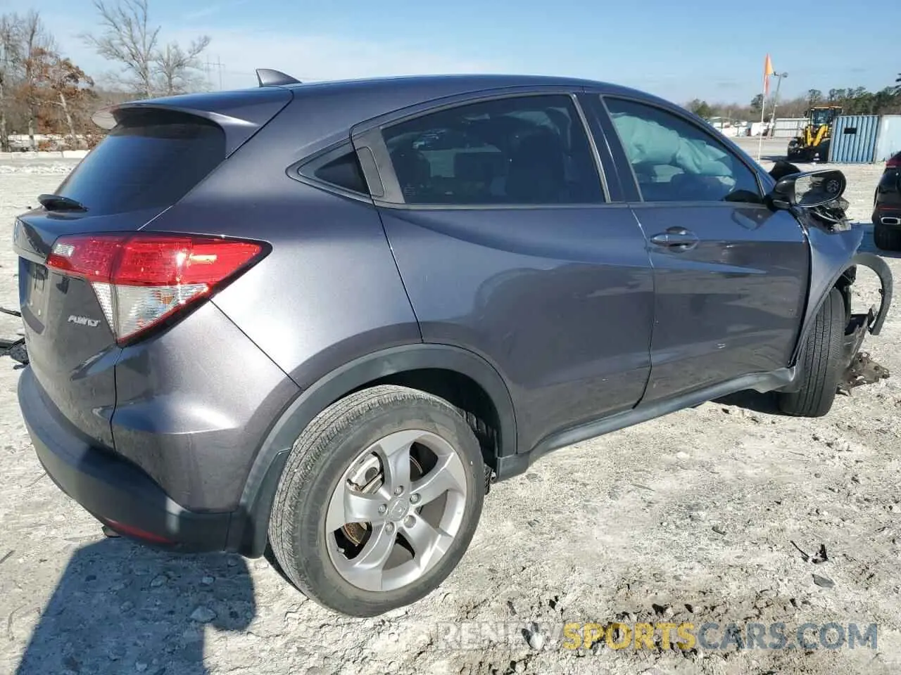 3 Photograph of a damaged car 3CZRU6H34LM731085 HONDA HR-V 2020