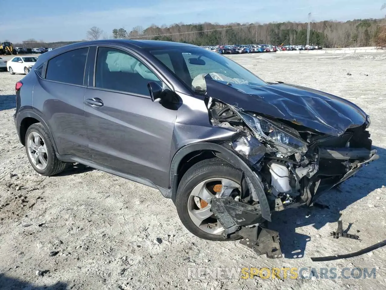 4 Photograph of a damaged car 3CZRU6H34LM731085 HONDA HR-V 2020