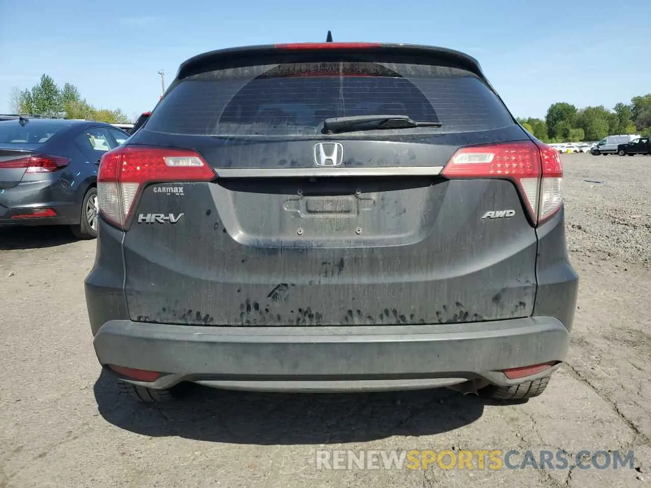 6 Photograph of a damaged car 3CZRU6H35LG703410 HONDA HR-V 2020