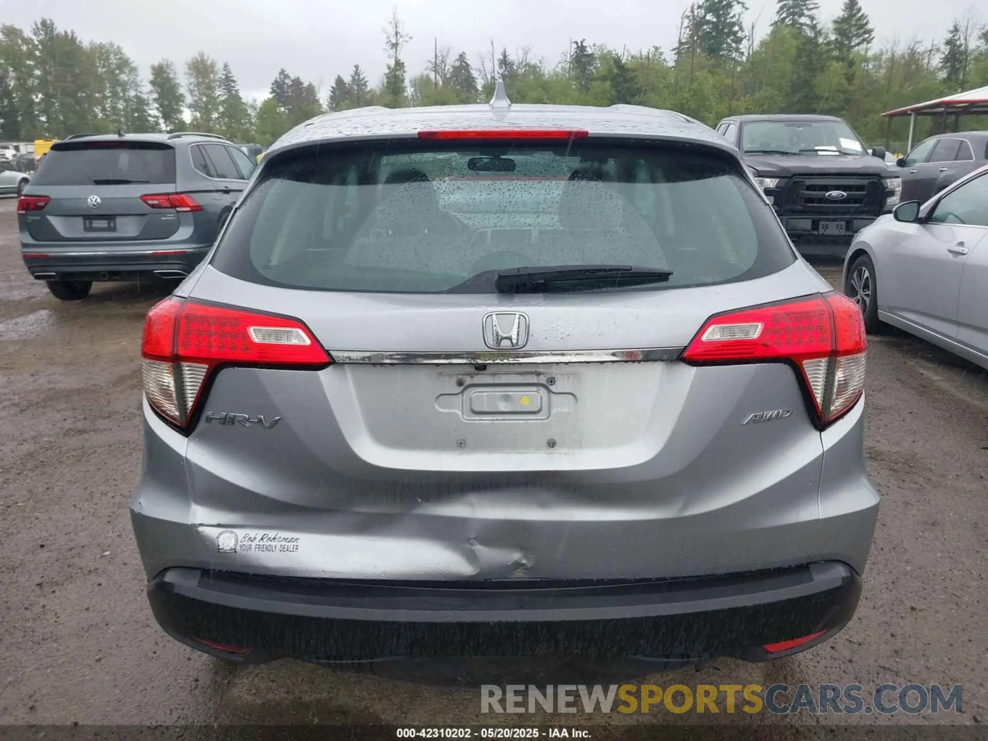 16 Photograph of a damaged car 3CZRU6H36LG700905 HONDA HR-V 2020