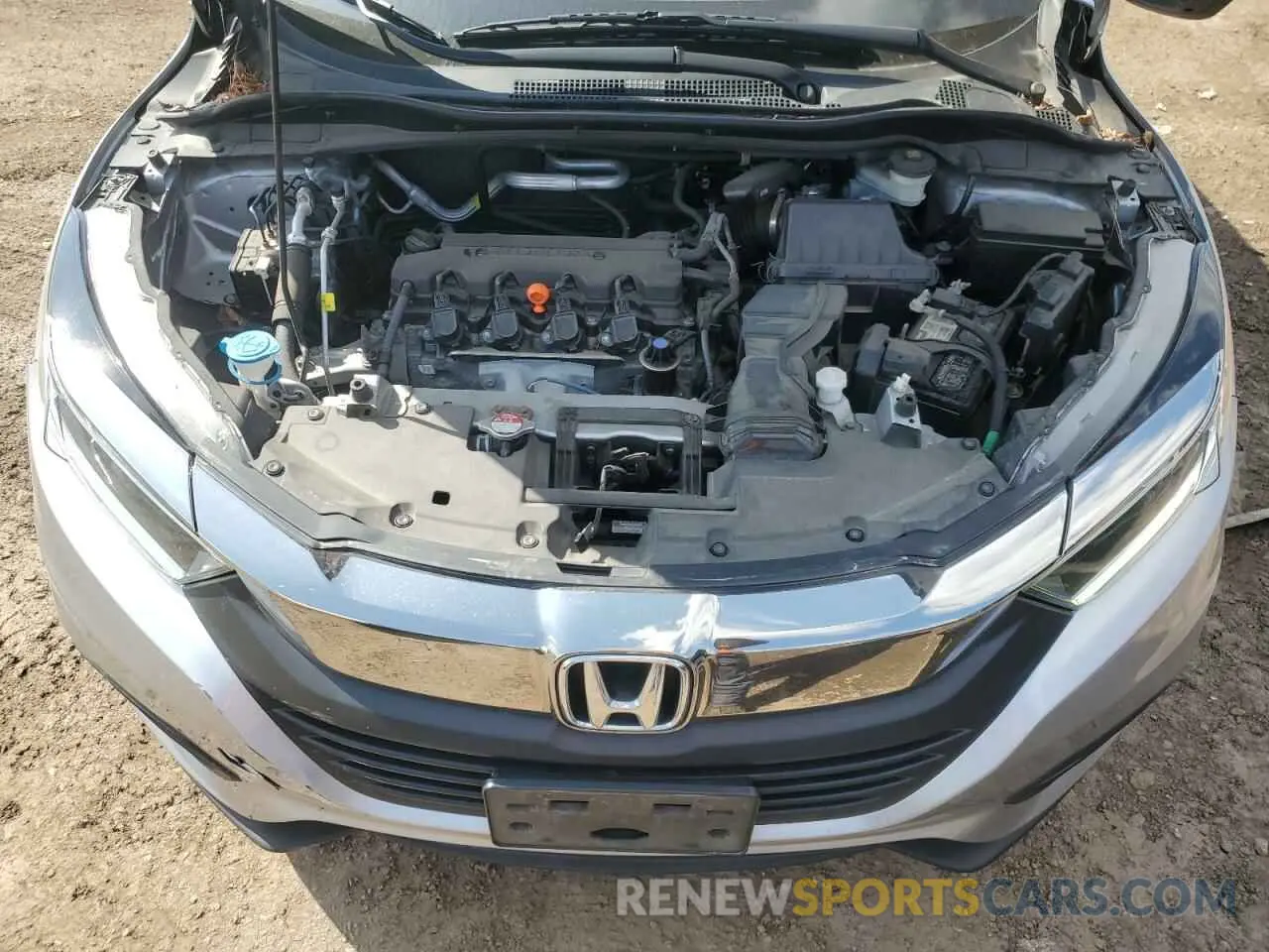 11 Photograph of a damaged car 3CZRU6H36LM722582 HONDA HR-V 2020