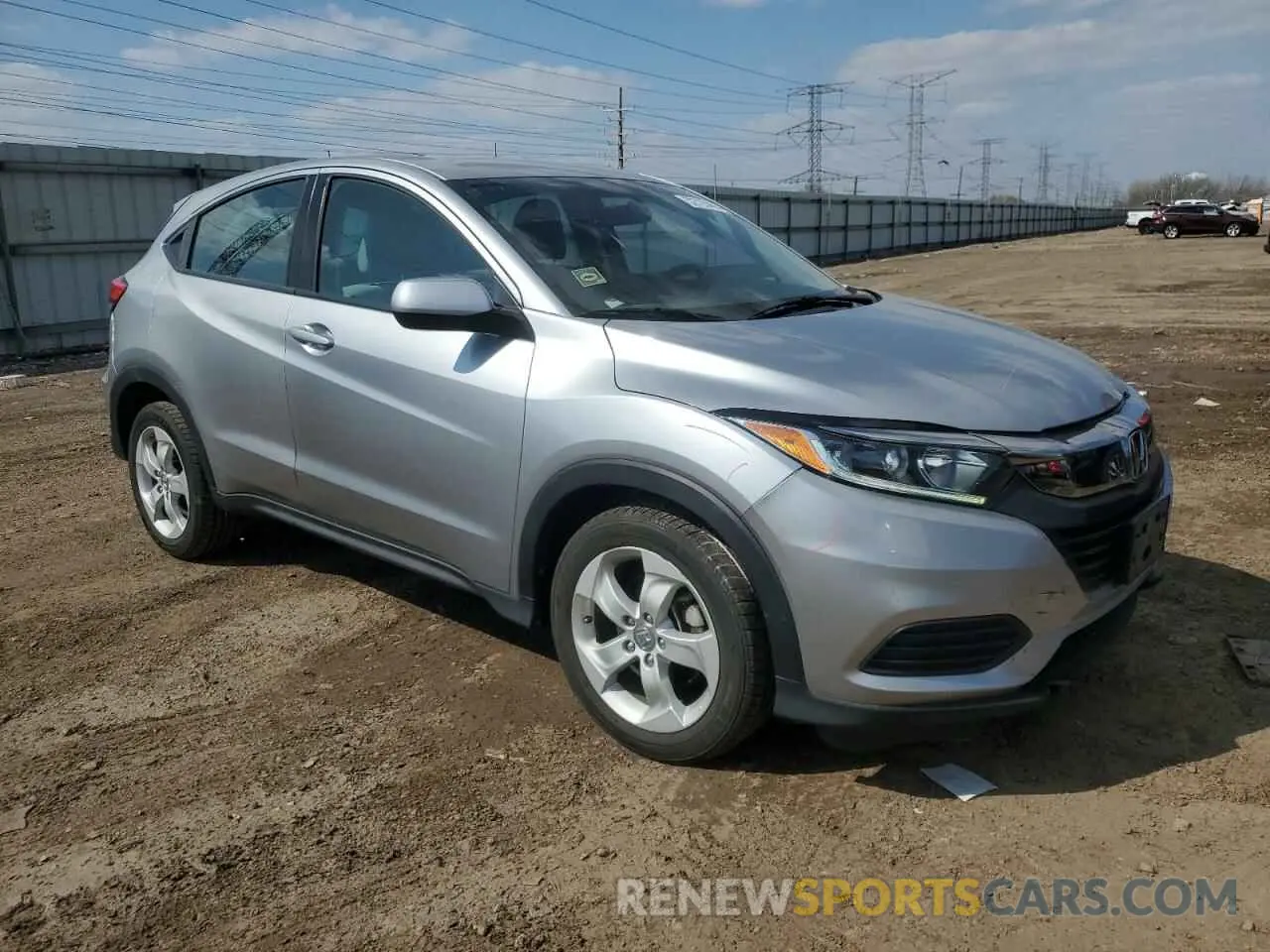 4 Photograph of a damaged car 3CZRU6H36LM722582 HONDA HR-V 2020