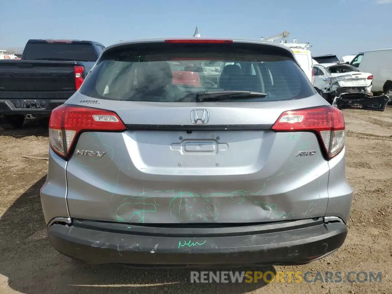 6 Photograph of a damaged car 3CZRU6H36LM722582 HONDA HR-V 2020