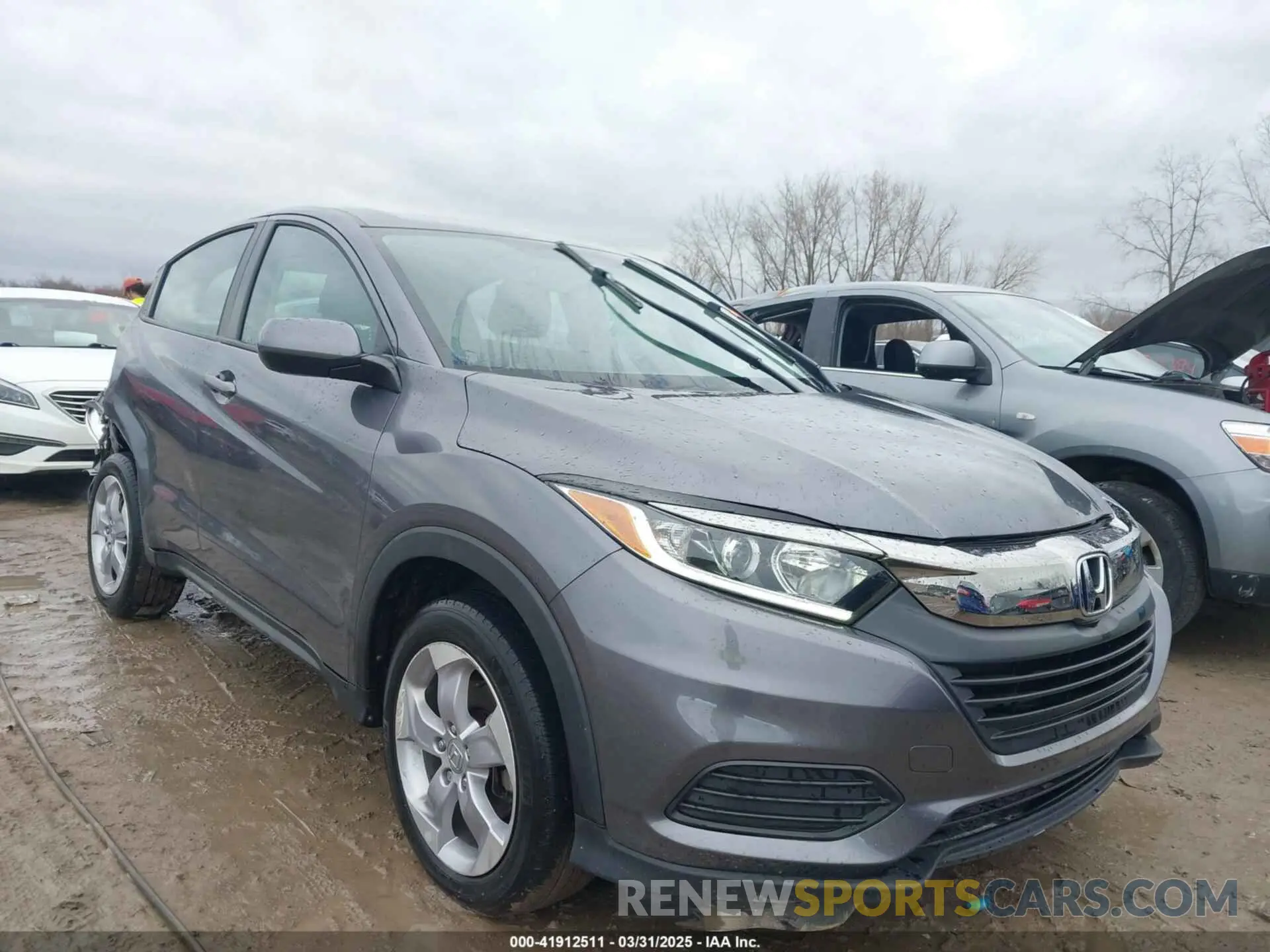 1 Photograph of a damaged car 3CZRU6H37LM738337 HONDA HR-V 2020