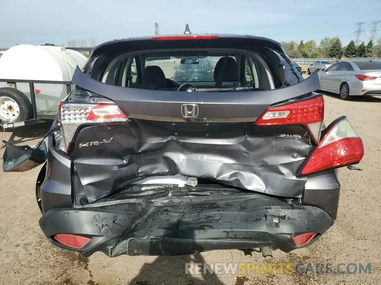 6 Photograph of a damaged car 3CZRU6H39LG702177 HONDA HR-V 2020