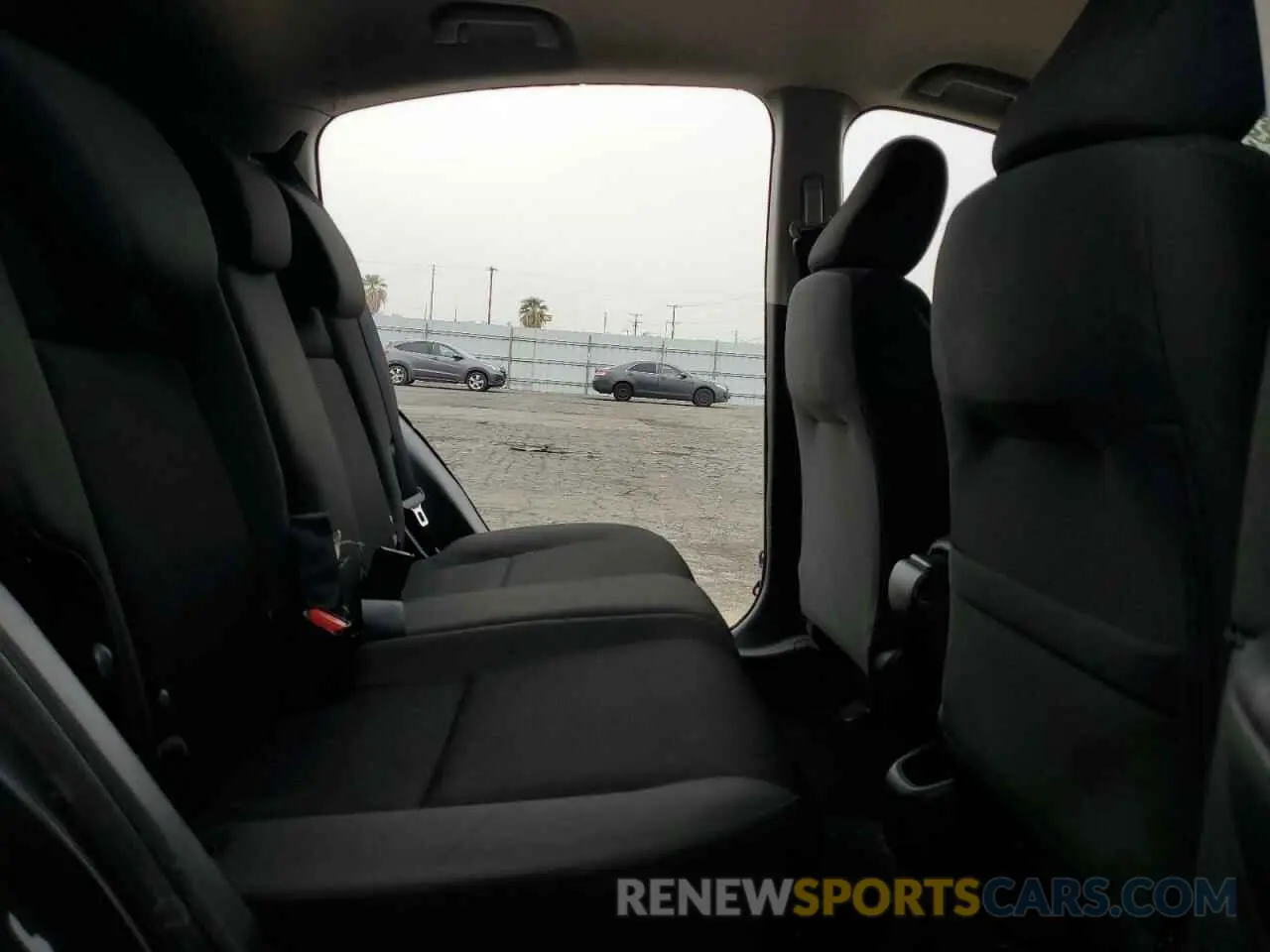 11 Фотография поврежденного автомобиля 3CZRU6H39LM737626 HONDA HR-V 2020
