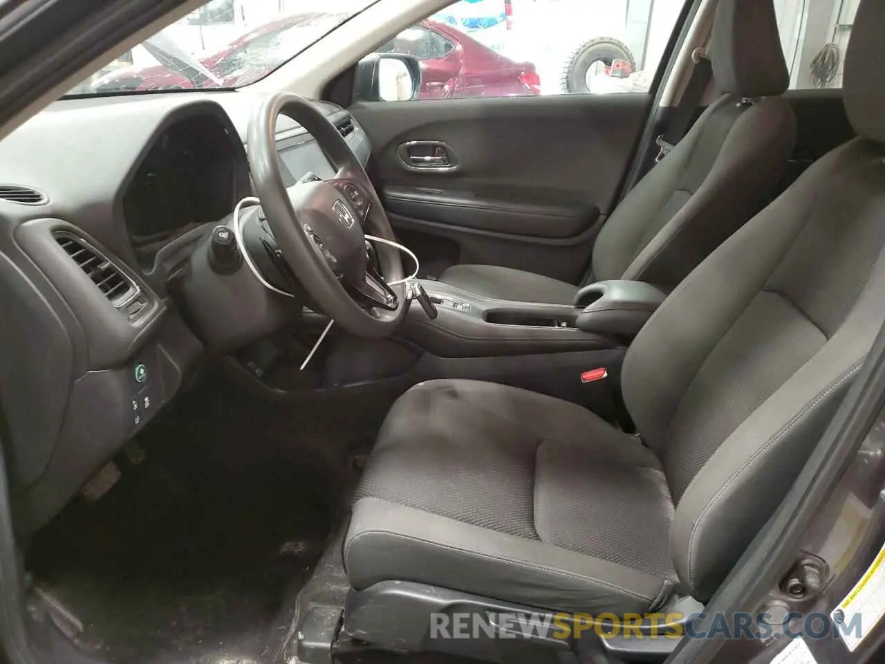 7 Photograph of a damaged car 3CZRU6H51LM706131 HONDA HR-V 2020