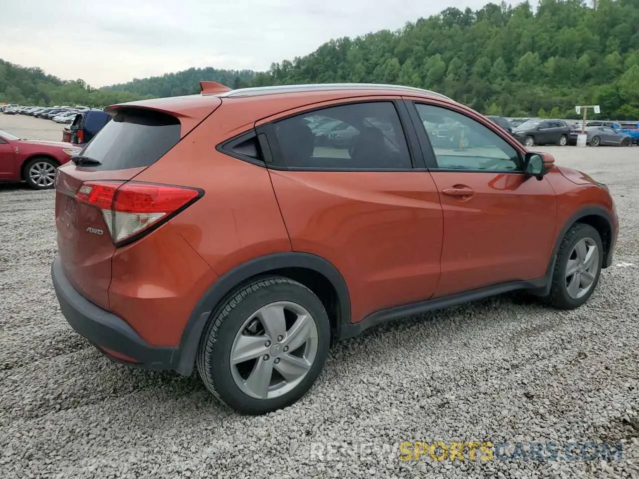 3 Photograph of a damaged car 3CZRU6H51LM709983 HONDA HR-V 2020