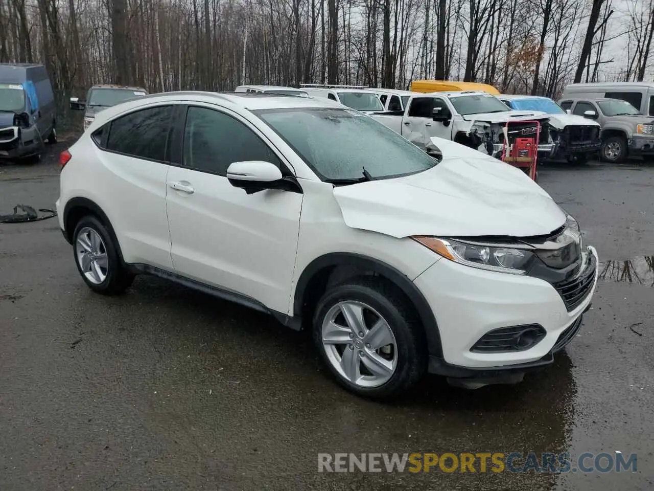 4 Photograph of a damaged car 3CZRU6H51LM735435 HONDA HR-V 2020