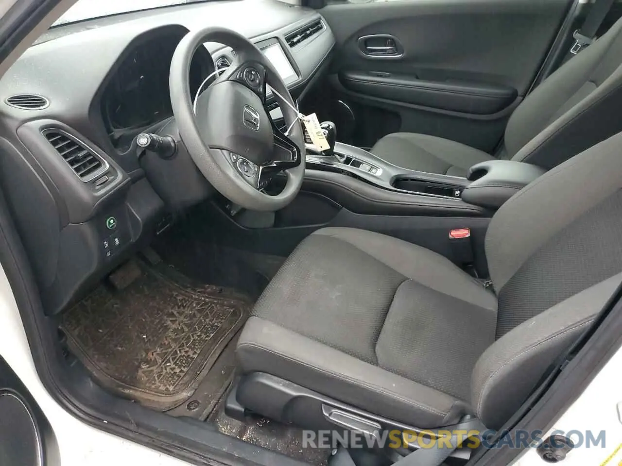 7 Photograph of a damaged car 3CZRU6H51LM735435 HONDA HR-V 2020