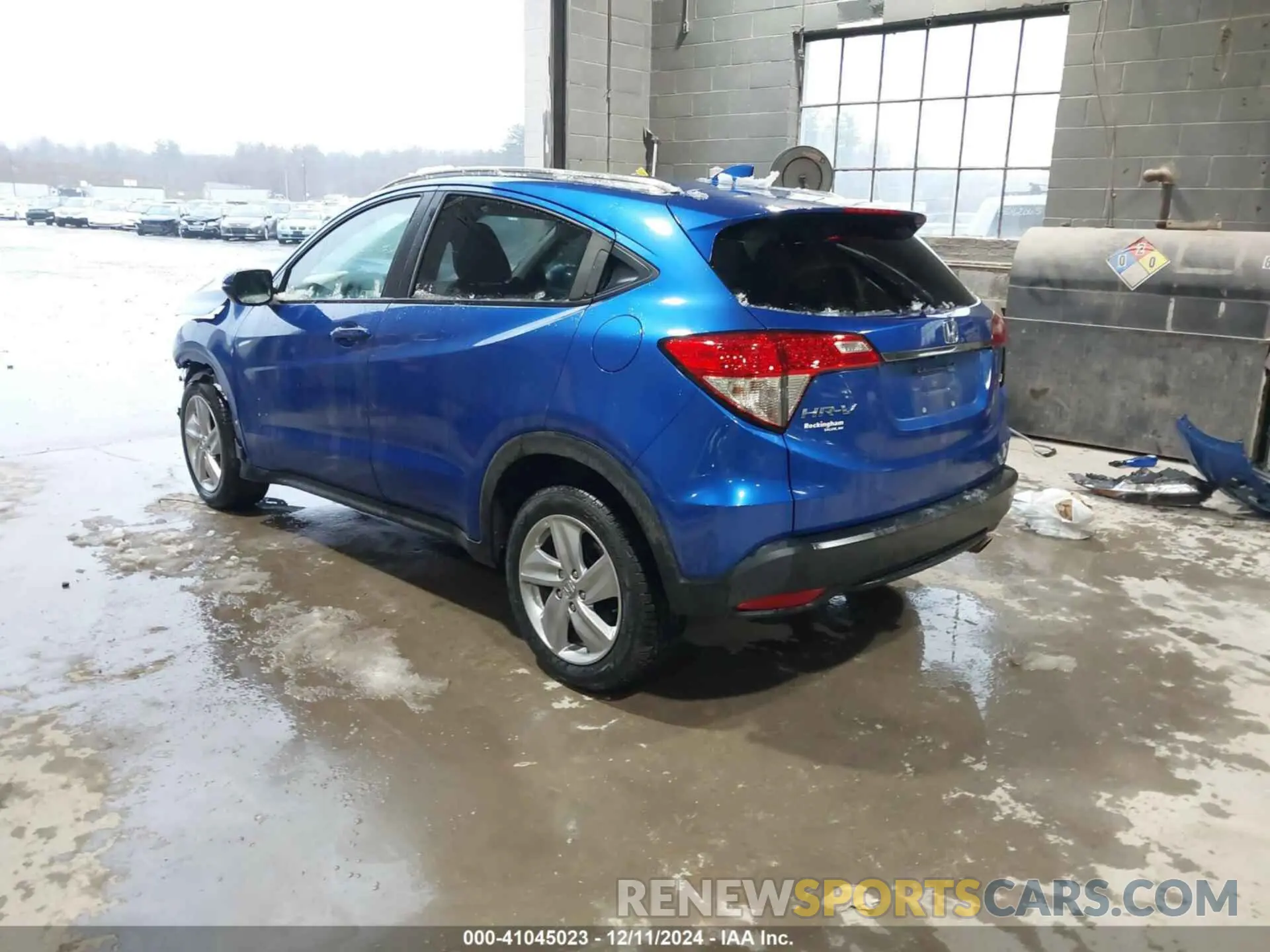 3 Photograph of a damaged car 3CZRU6H52LM724136 HONDA HR-V 2020