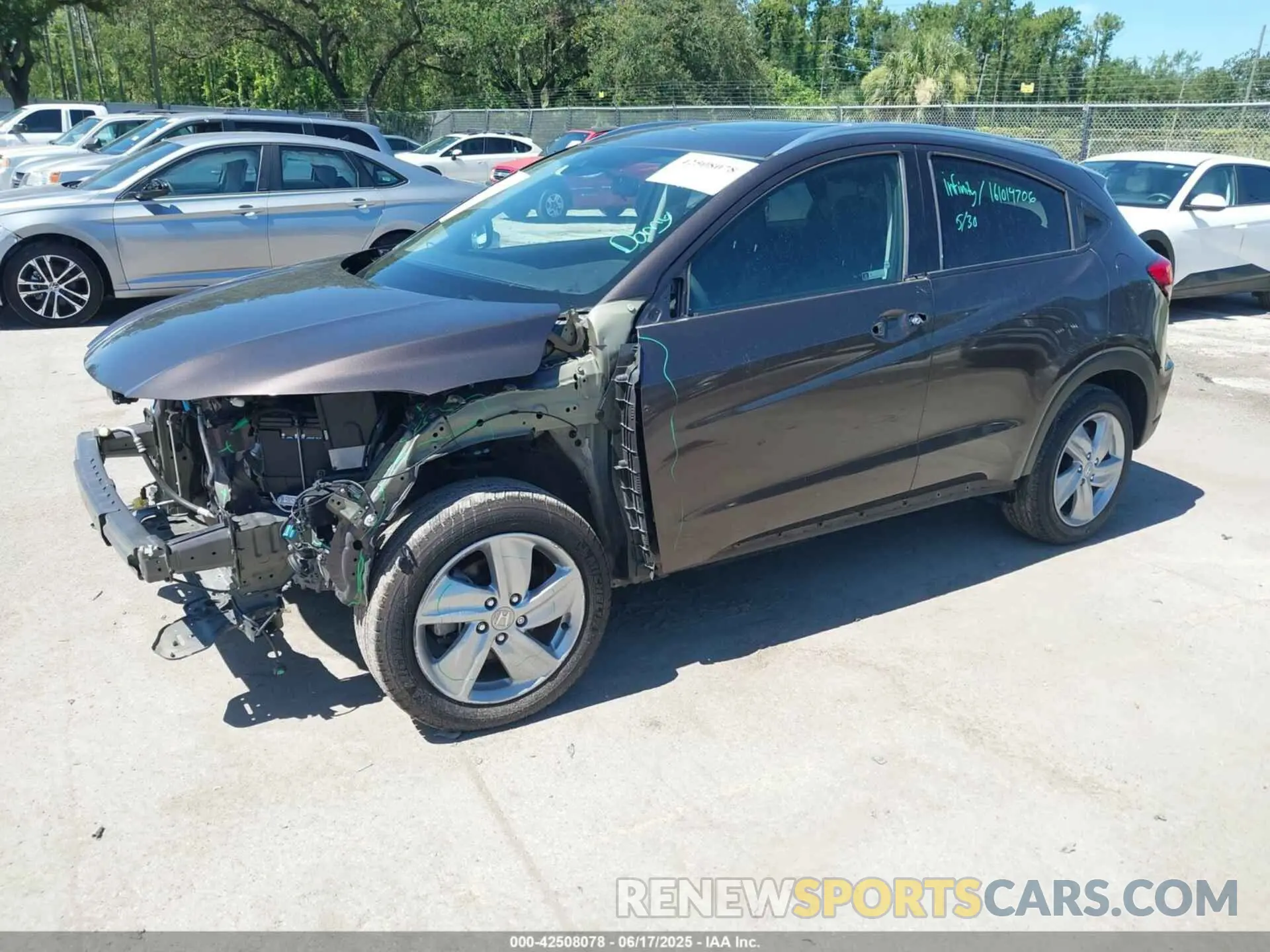 2 Фотография поврежденного автомобиля 3CZRU6H53LM715459 HONDA HR-V 2020