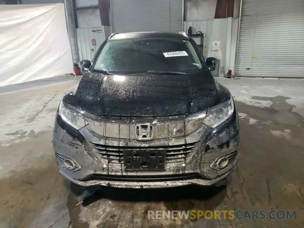 5 Photograph of a damaged car 3CZRU6H53LM731208 HONDA HR-V 2020