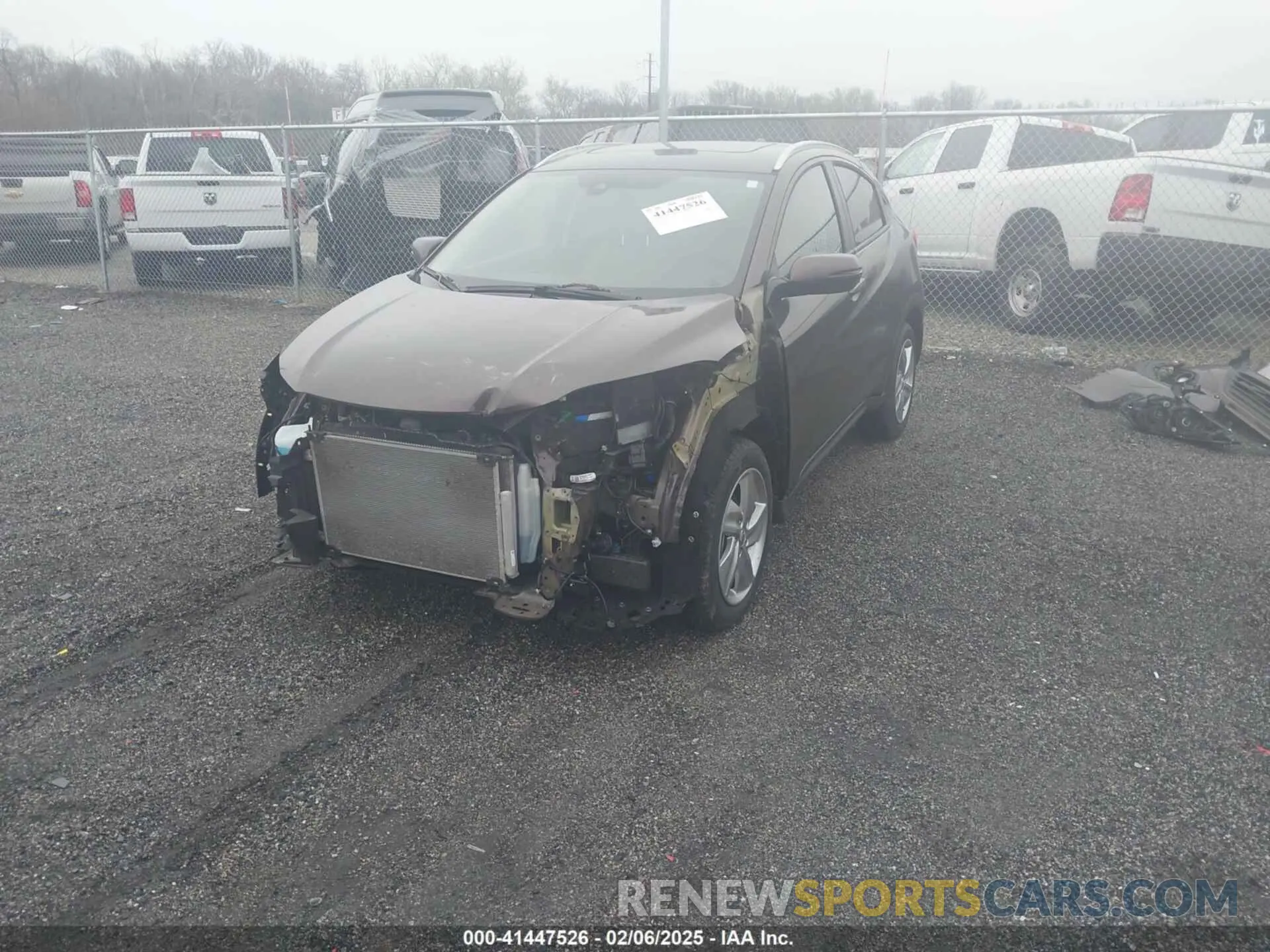 2 Photograph of a damaged car 3CZRU6H54LM735364 HONDA HR-V 2020
