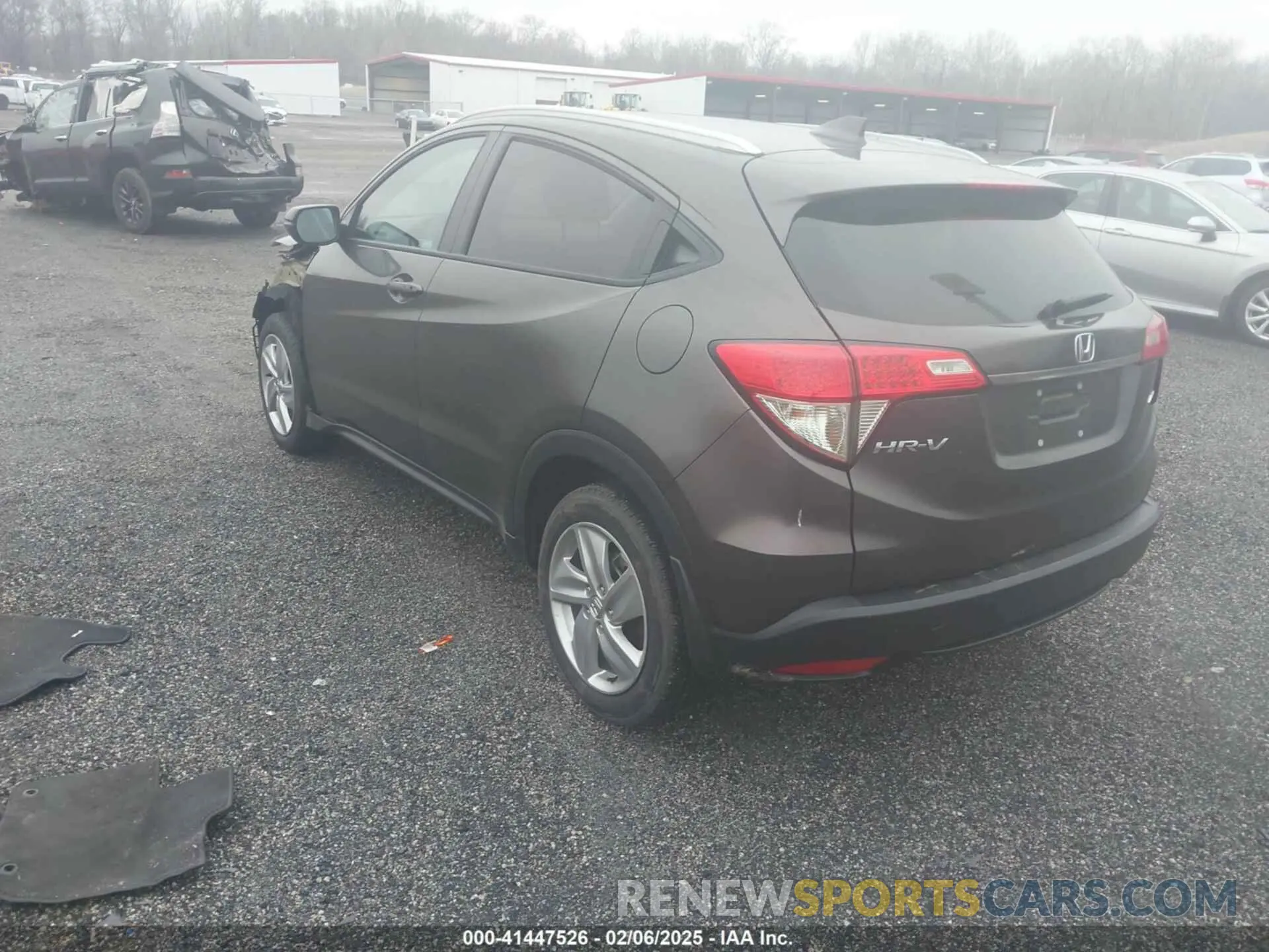 3 Photograph of a damaged car 3CZRU6H54LM735364 HONDA HR-V 2020