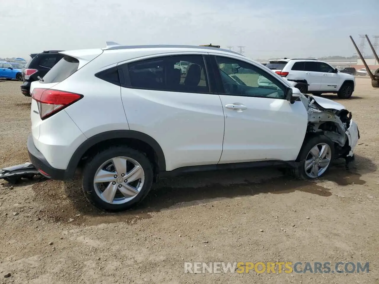 3 Photograph of a damaged car 3CZRU6H55LM732523 HONDA HR-V 2020