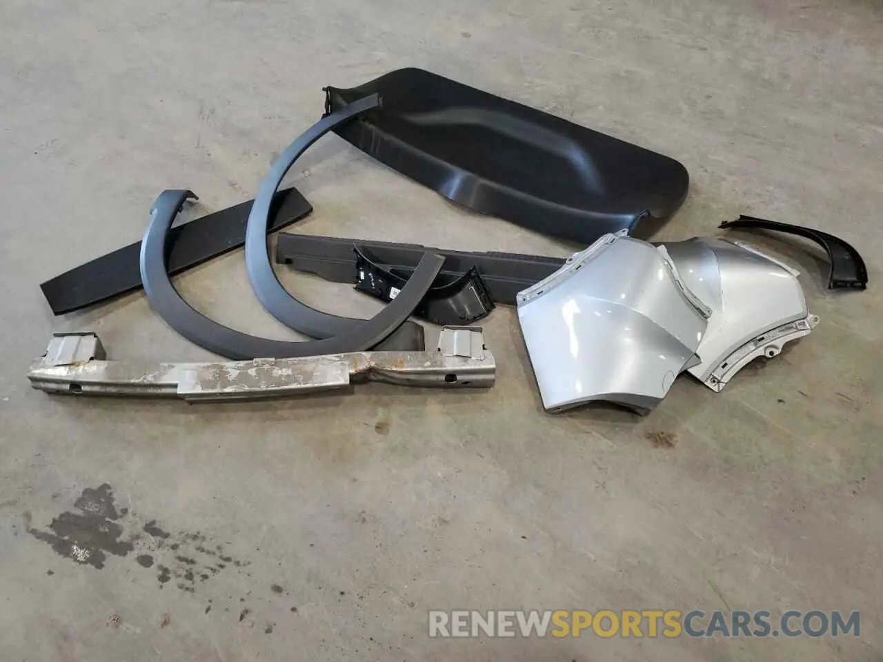 13 Photograph of a damaged car 3CZRU6H56LM722115 HONDA HR-V 2020