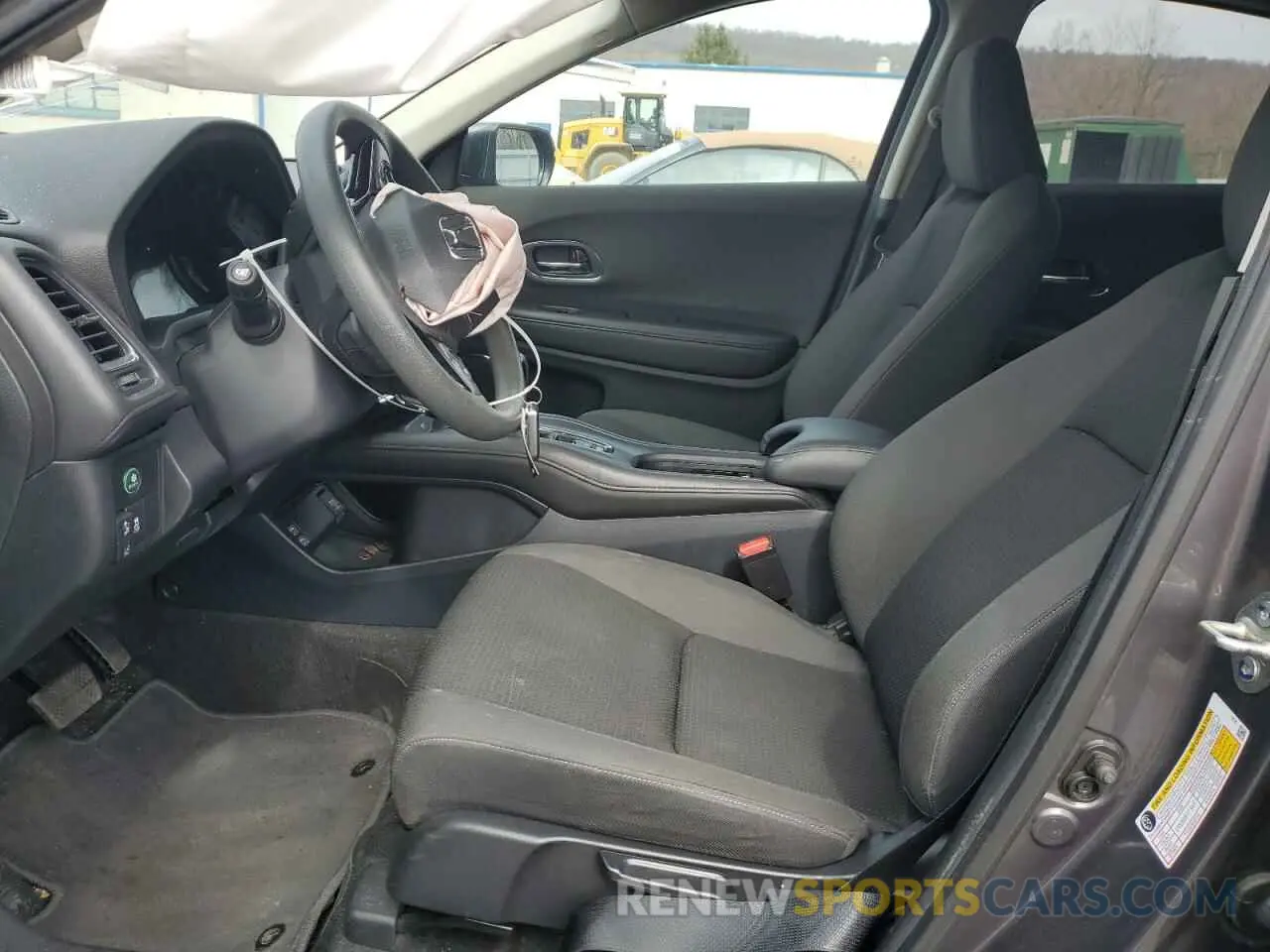 7 Photograph of a damaged car 3CZRU6H57LM711141 HONDA HR-V 2020