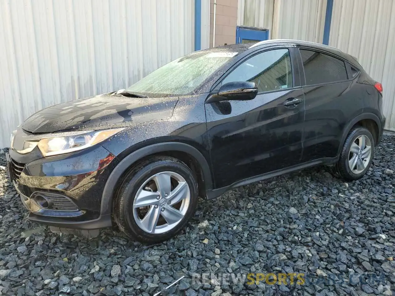 1 Photograph of a damaged car 3CZRU6H57LM713844 HONDA HR-V 2020