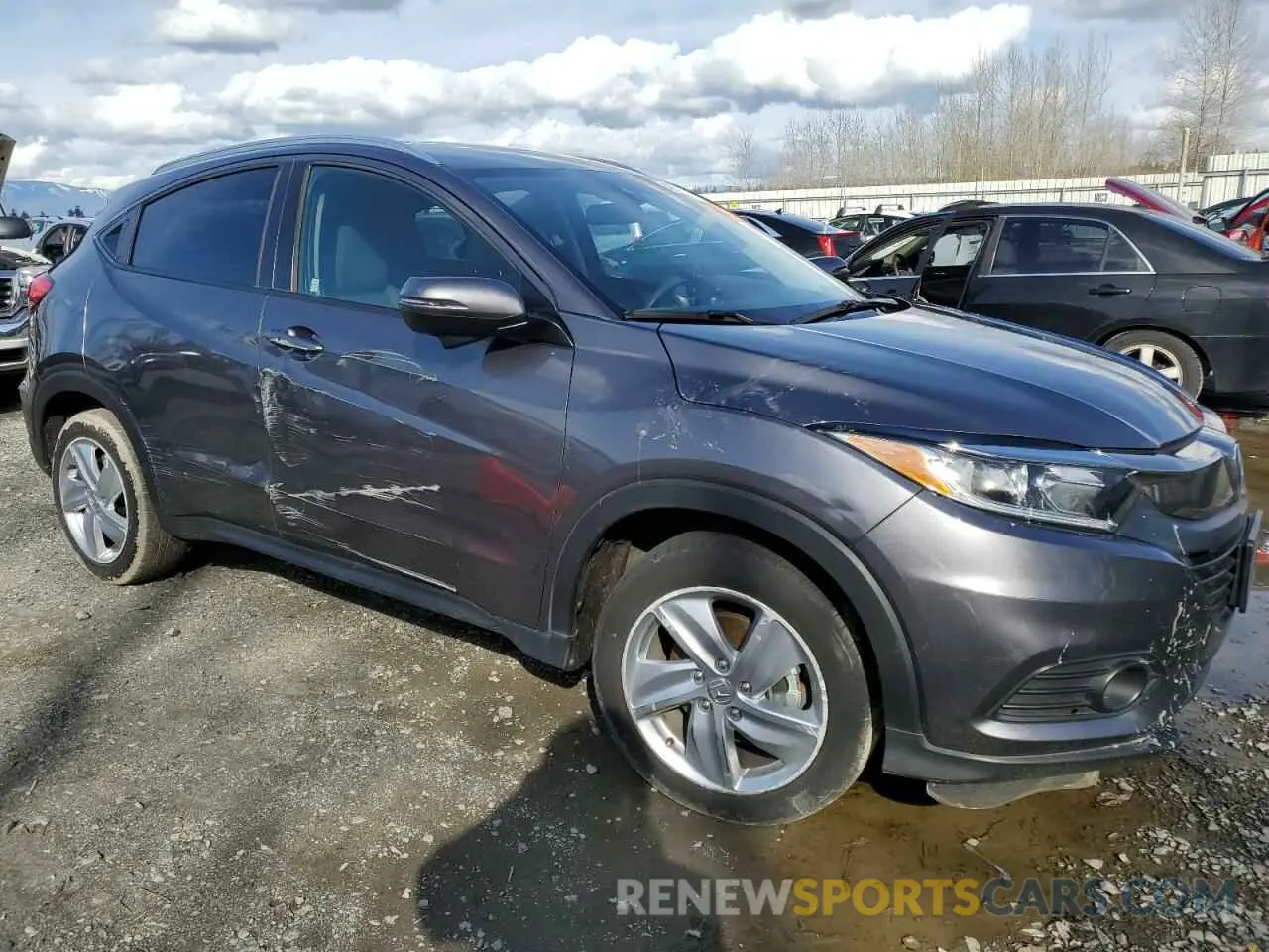 4 Photograph of a damaged car 3CZRU6H58LM707244 HONDA HR-V 2020