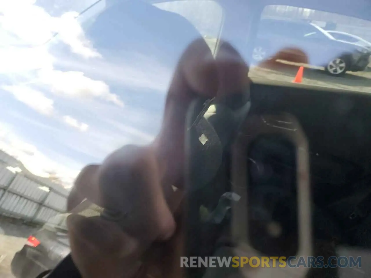 8 Photograph of a damaged car 3CZRU6H58LM707244 HONDA HR-V 2020