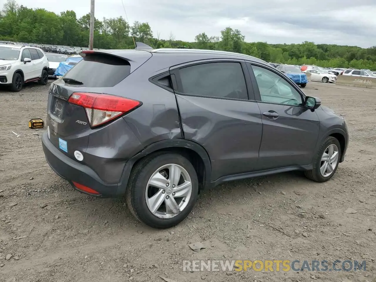 3 Photograph of a damaged car 3CZRU6H58LM727221 HONDA HR-V 2020