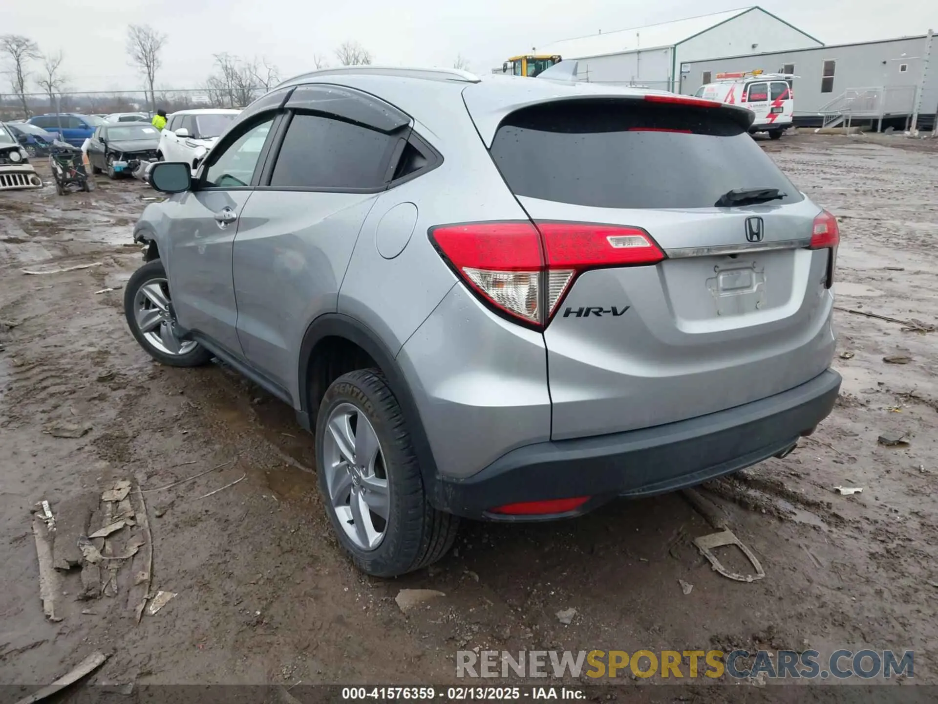 3 Photograph of a damaged car 3CZRU6H59LM702621 HONDA HR-V 2020