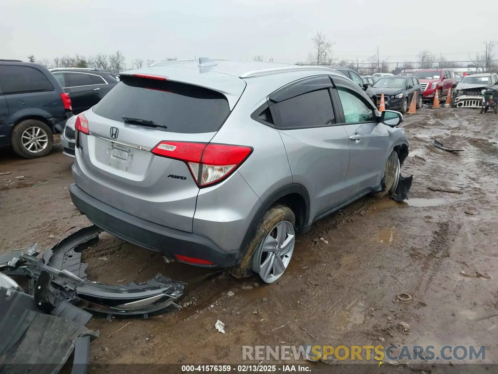 4 Photograph of a damaged car 3CZRU6H59LM702621 HONDA HR-V 2020