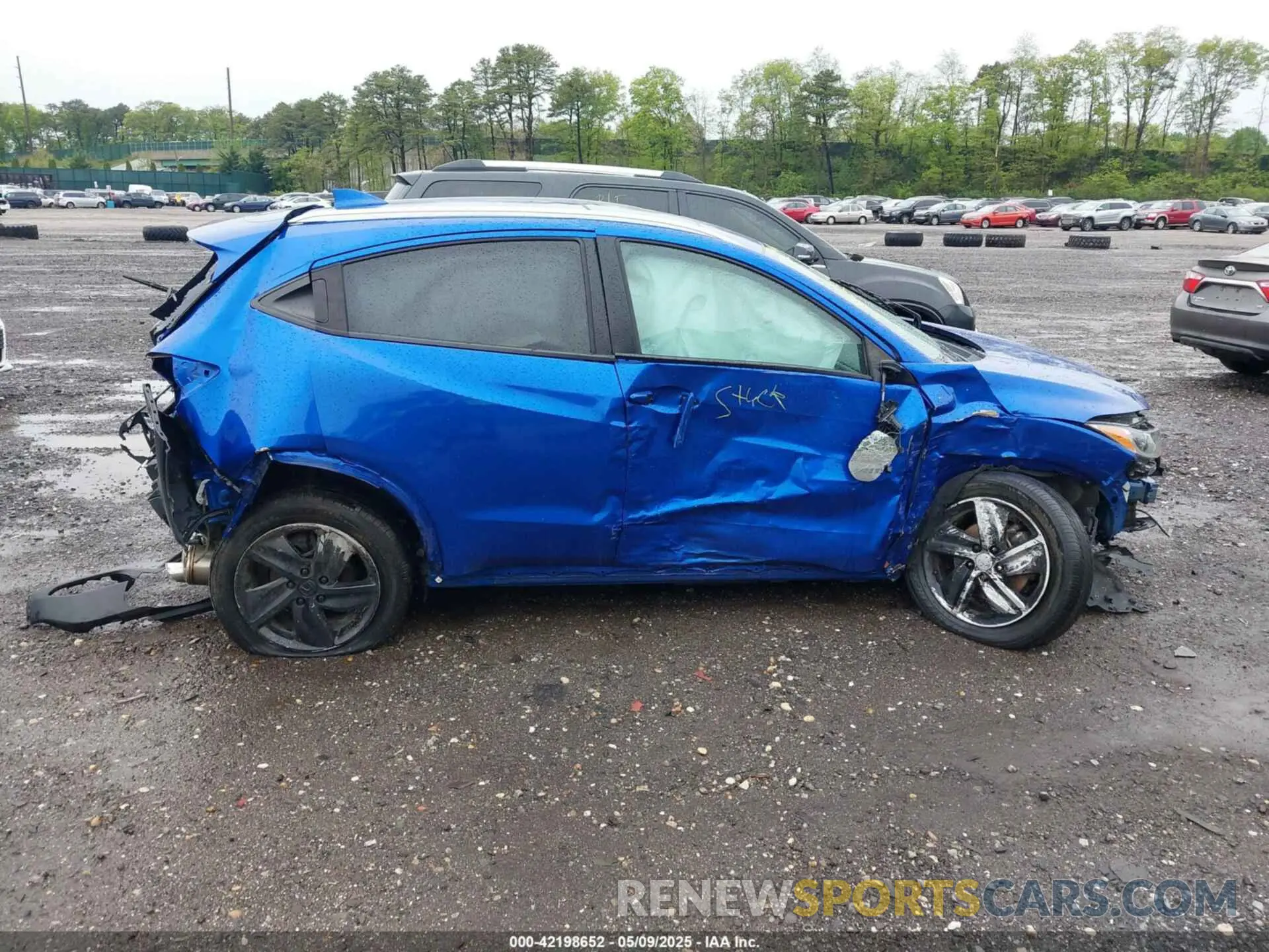 12 Фотография поврежденного автомобиля 3CZRU6H5XLM700666 HONDA HR-V 2020