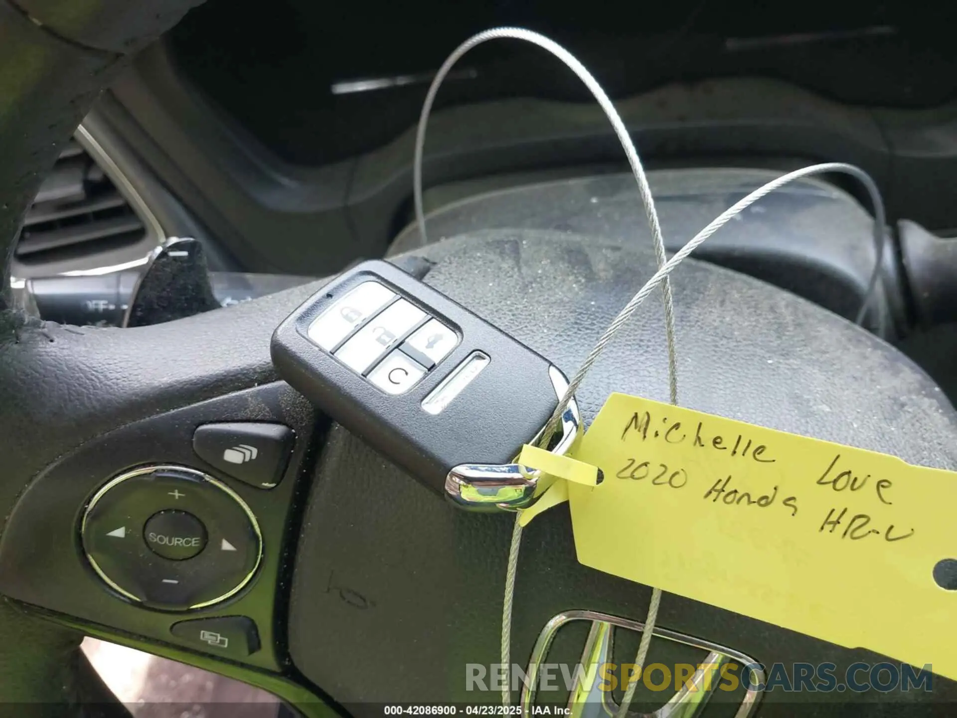11 Photograph of a damaged car 3CZRU6H77LM735585 HONDA HR-V 2020