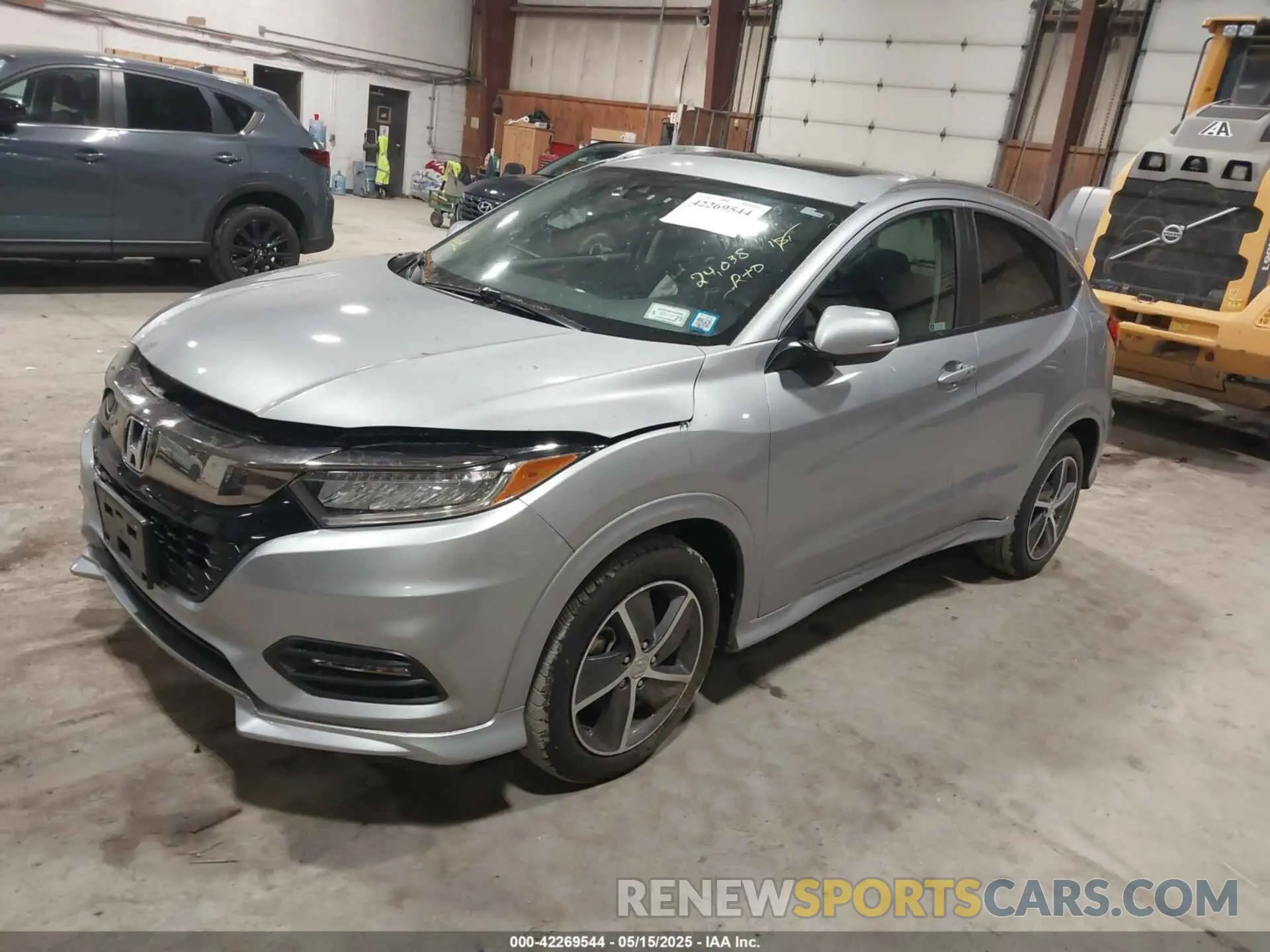2 Photograph of a damaged car 3CZRU6H96LM708203 HONDA HR-V 2020