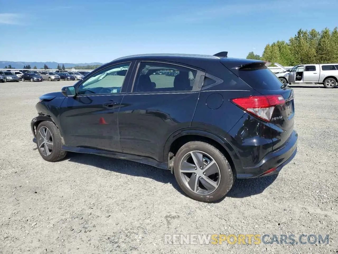 2 Фотография поврежденного автомобиля 3CZRU6H99LM700953 HONDA HR-V 2020