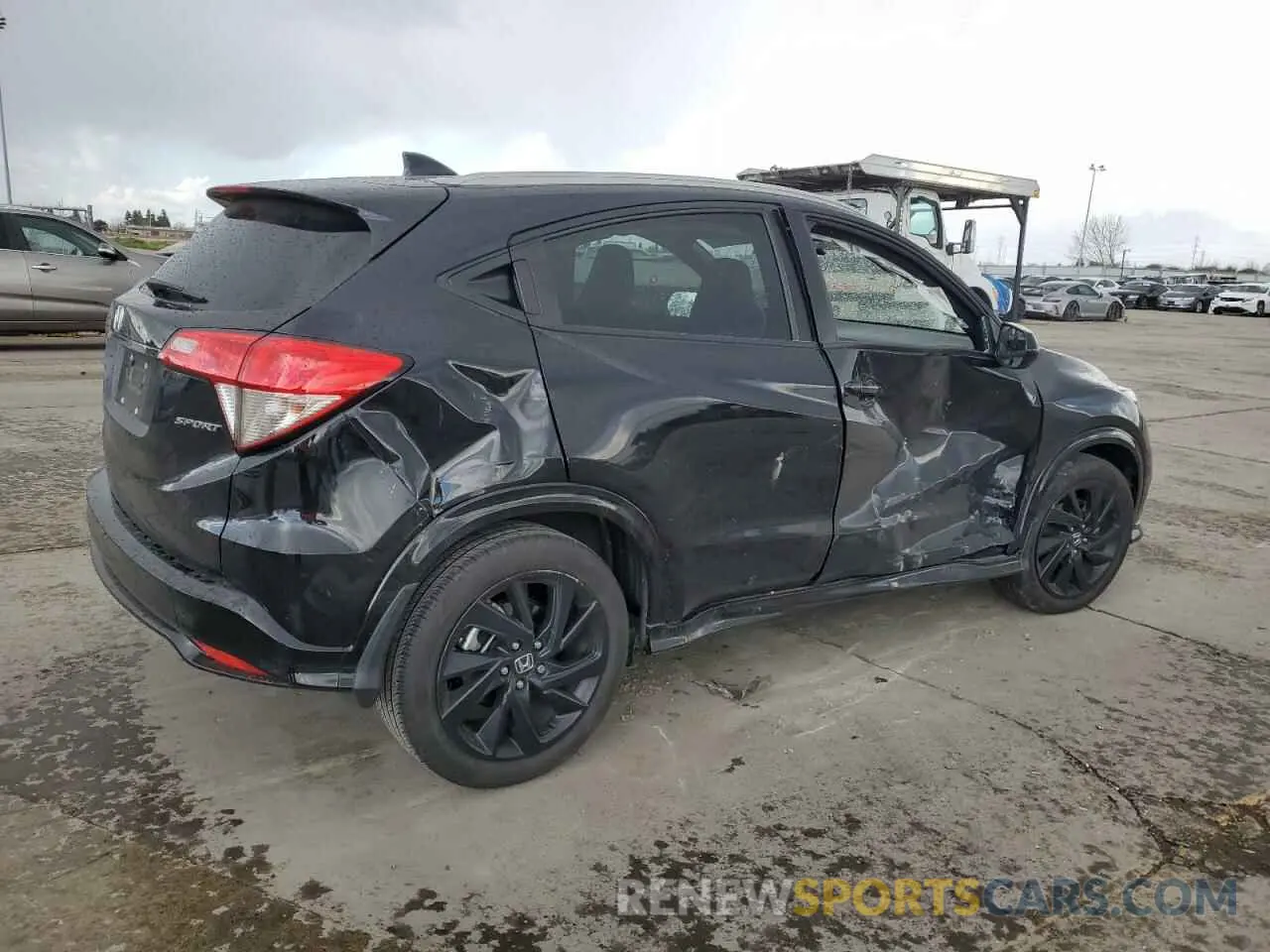 3 Photograph of a damaged car 3CZRU5H12MM707068 HONDA HR-V 2021