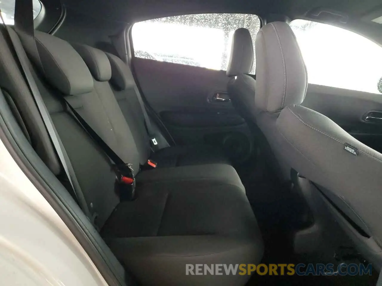 11 Photograph of a damaged car 3CZRU5H12MM732732 HONDA HR-V 2021
