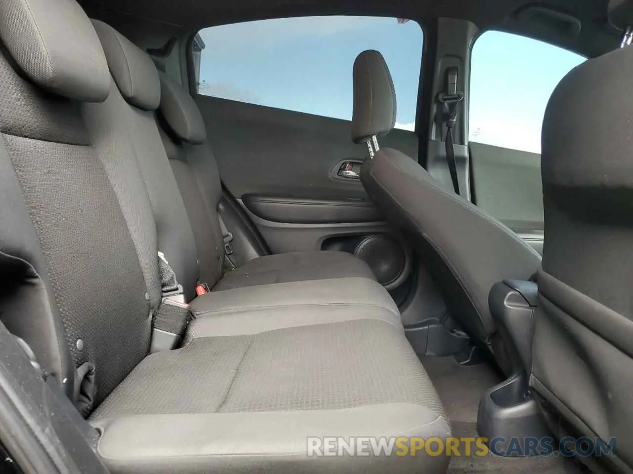 11 Photograph of a damaged car 3CZRU5H12MM734657 HONDA HR-V 2021