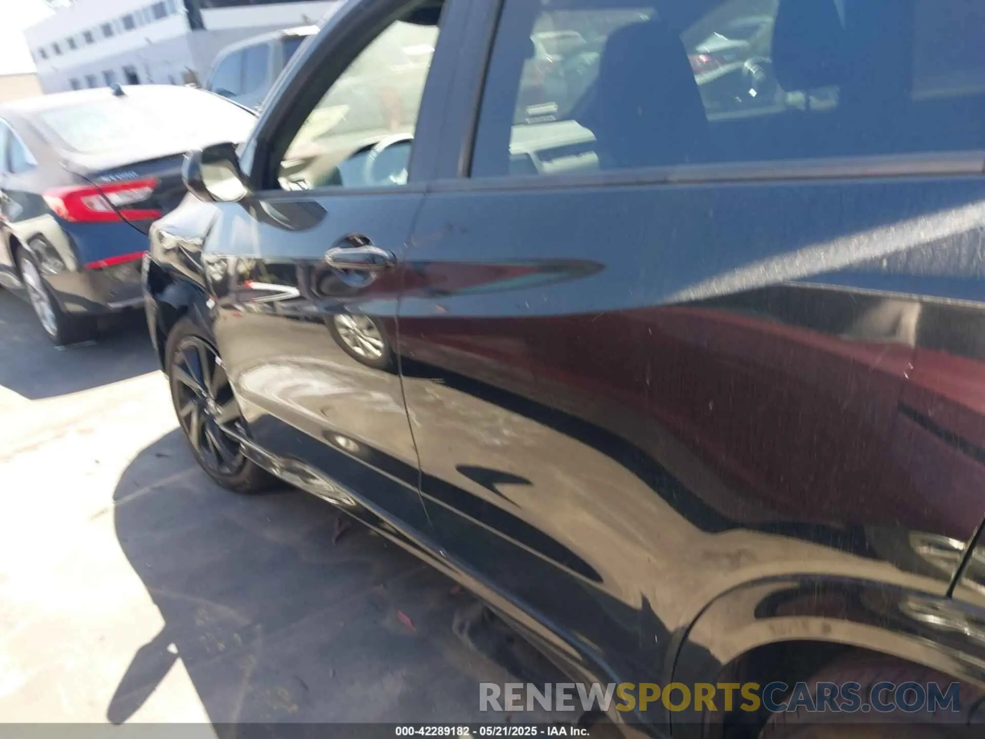 14 Photograph of a damaged car 3CZRU5H15MM725712 HONDA HR-V 2021