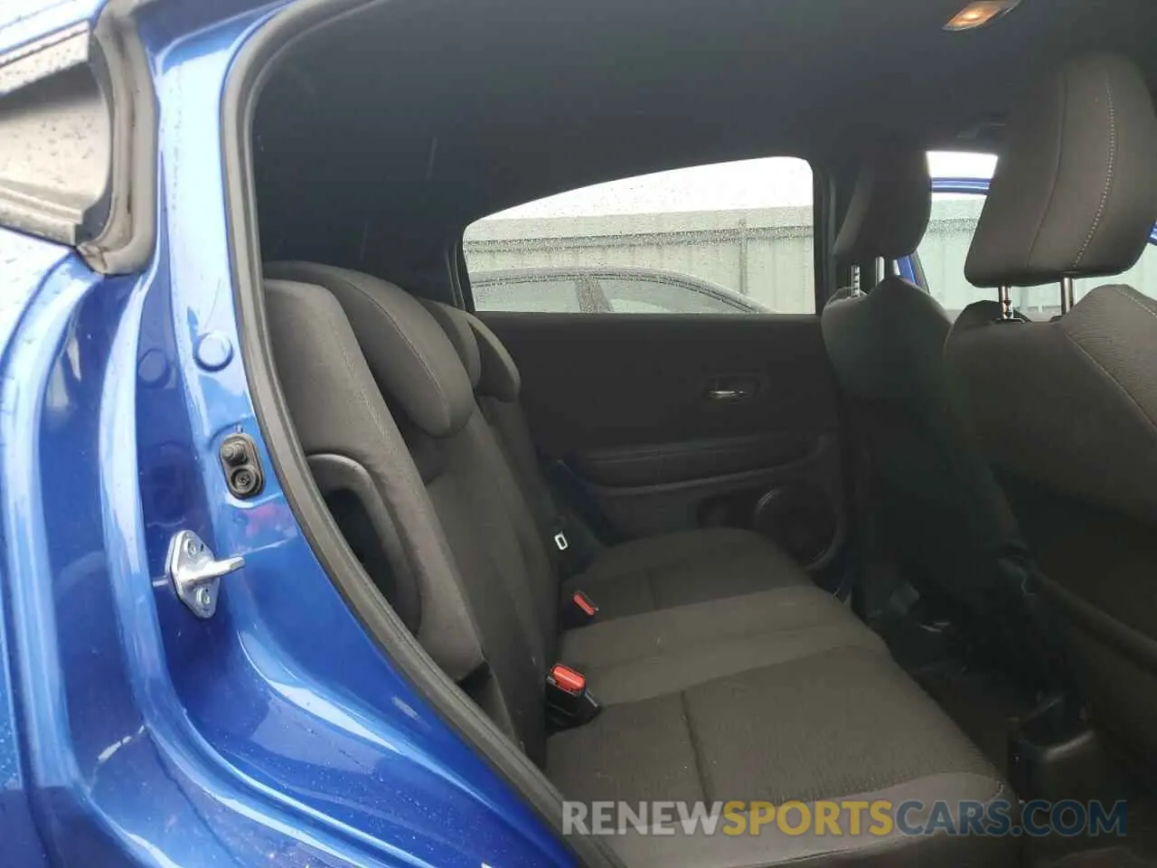 10 Photograph of a damaged car 3CZRU5H15MM729811 HONDA HR-V 2021