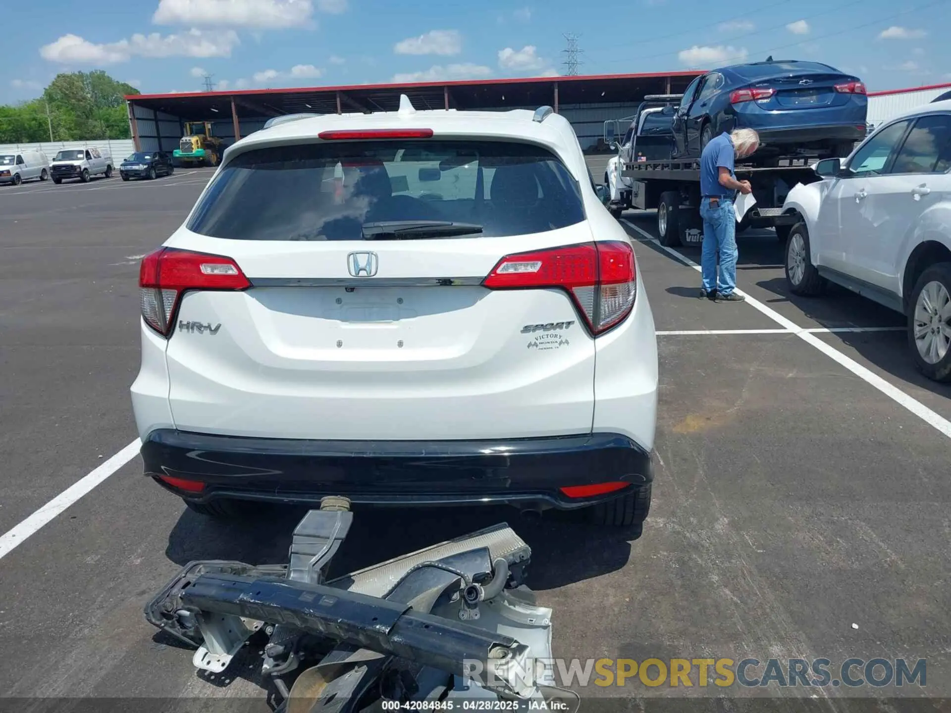 16 Photograph of a damaged car 3CZRU5H17MM707809 HONDA HR-V 2021