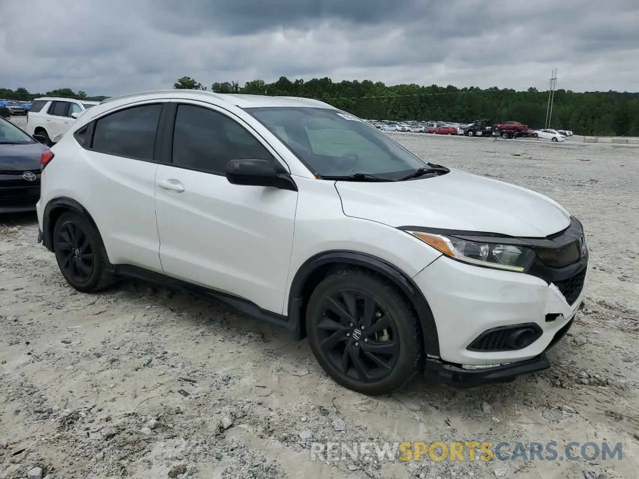 4 Photograph of a damaged car 3CZRU5H19MM733683 HONDA HR-V 2021
