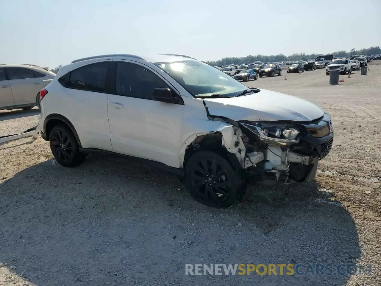 4 Photograph of a damaged car 3CZRU5H1XMM701664 HONDA HR-V 2021