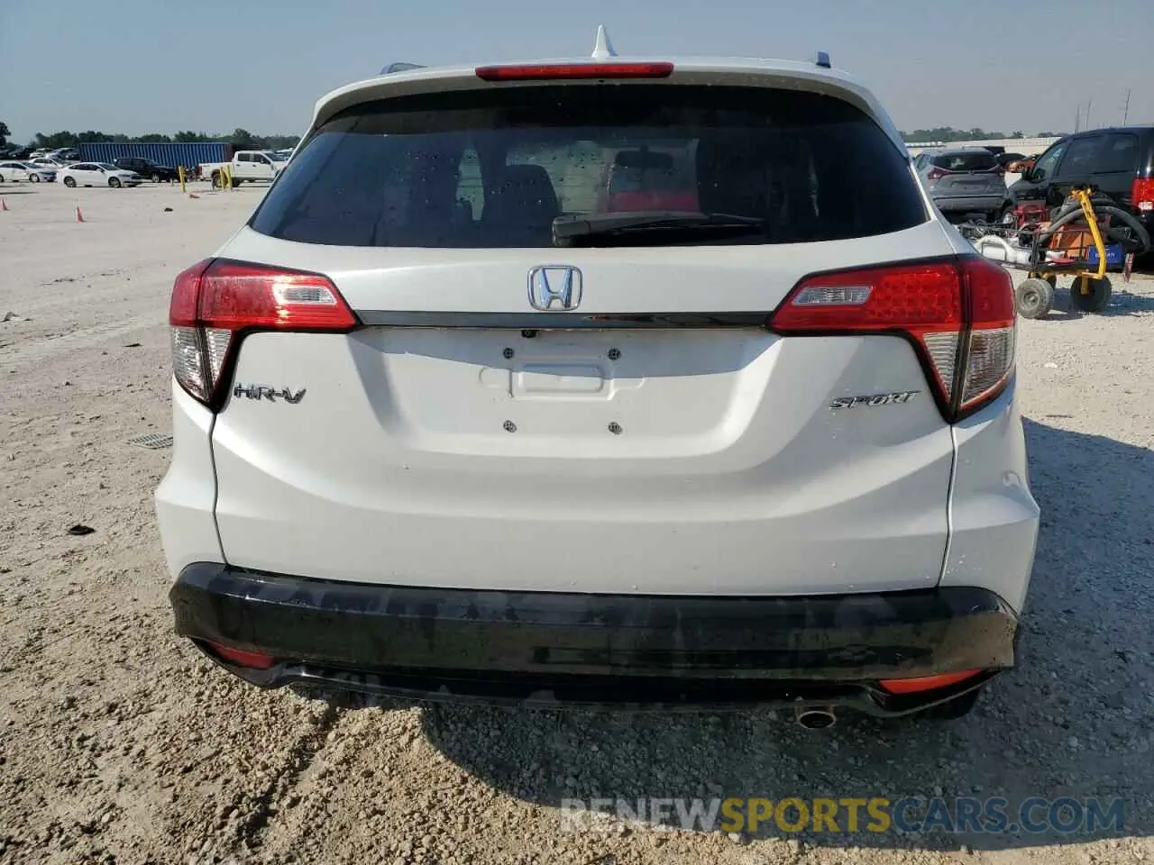 6 Photograph of a damaged car 3CZRU5H1XMM701664 HONDA HR-V 2021