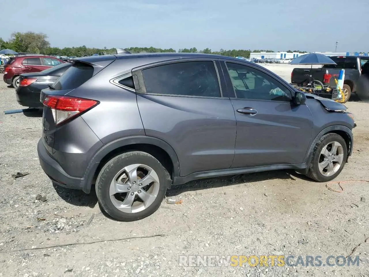 3 Photograph of a damaged car 3CZRU5H30MM716661 HONDA HR-V 2021