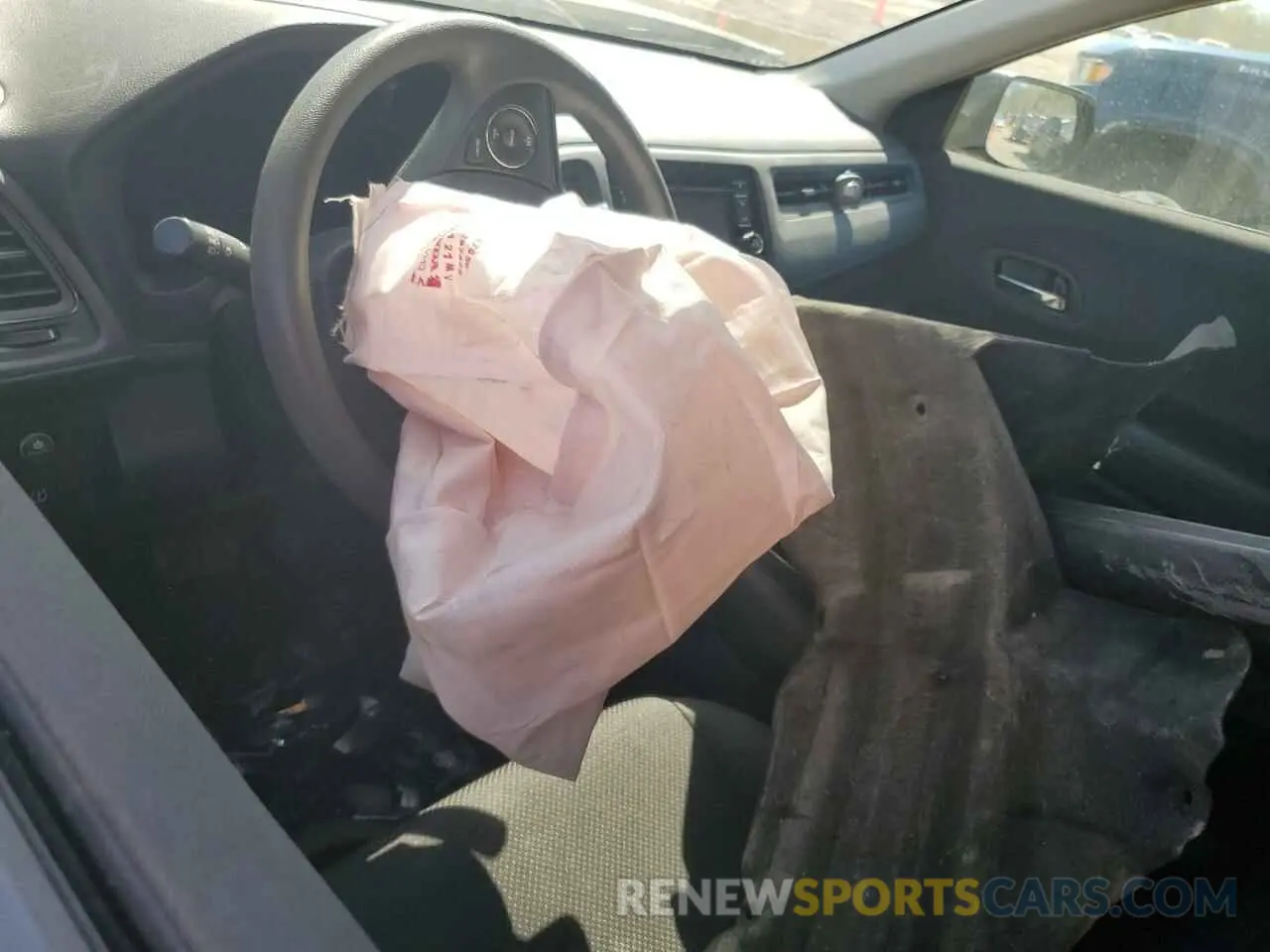 8 Photograph of a damaged car 3CZRU5H33MM719246 HONDA HR-V 2021