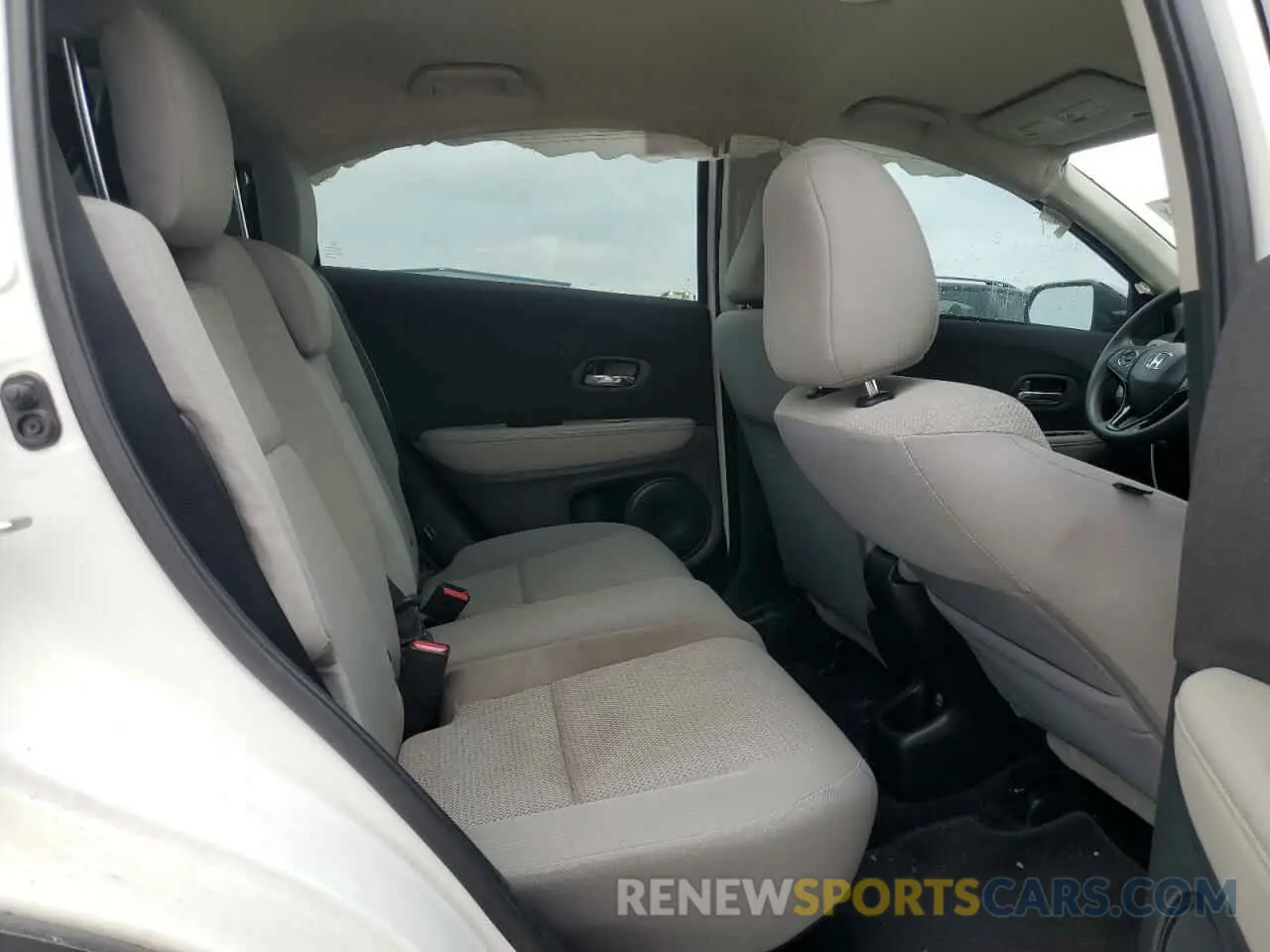 11 Photograph of a damaged car 3CZRU5H35MM713027 HONDA HR-V 2021