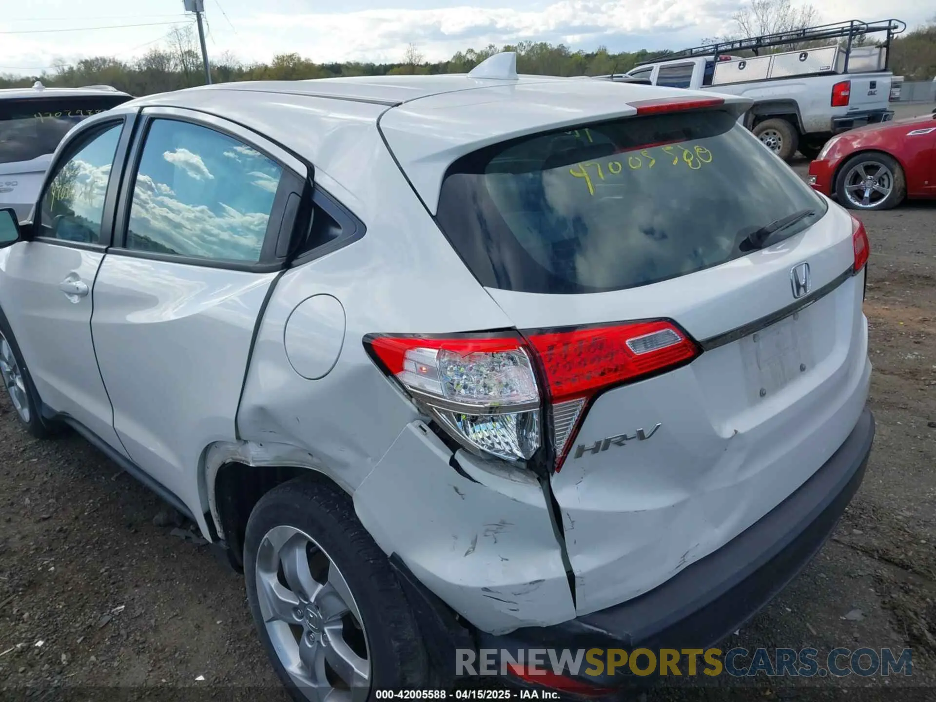 6 Photograph of a damaged car 3CZRU5H37MM718648 HONDA HR-V 2021