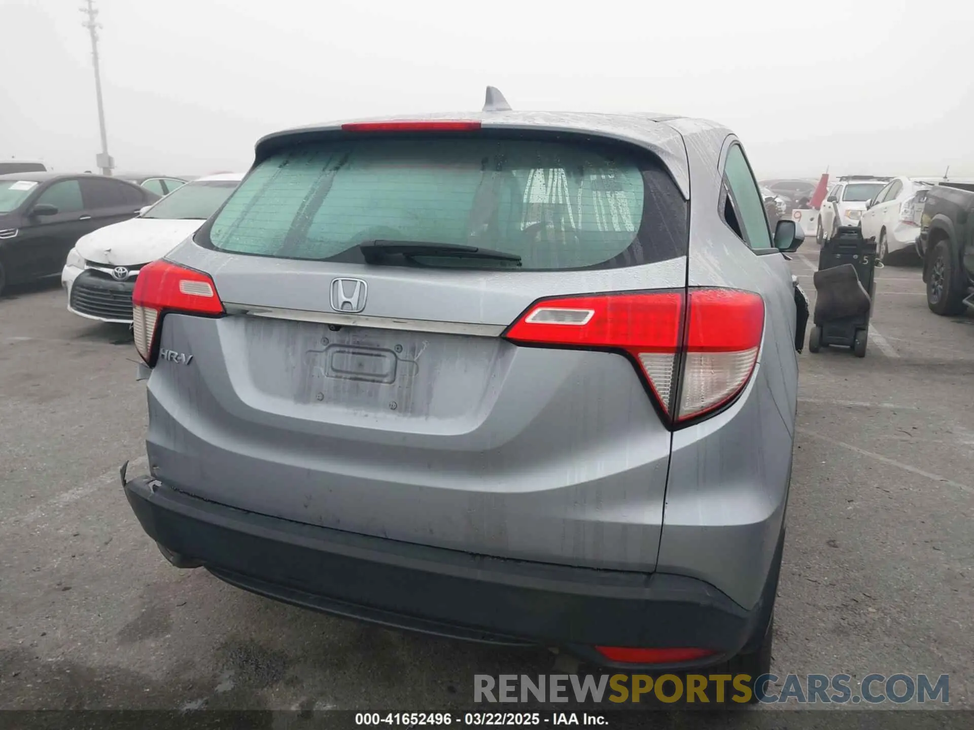 16 Photograph of a damaged car 3CZRU5H37MM730671 HONDA HR-V 2021
