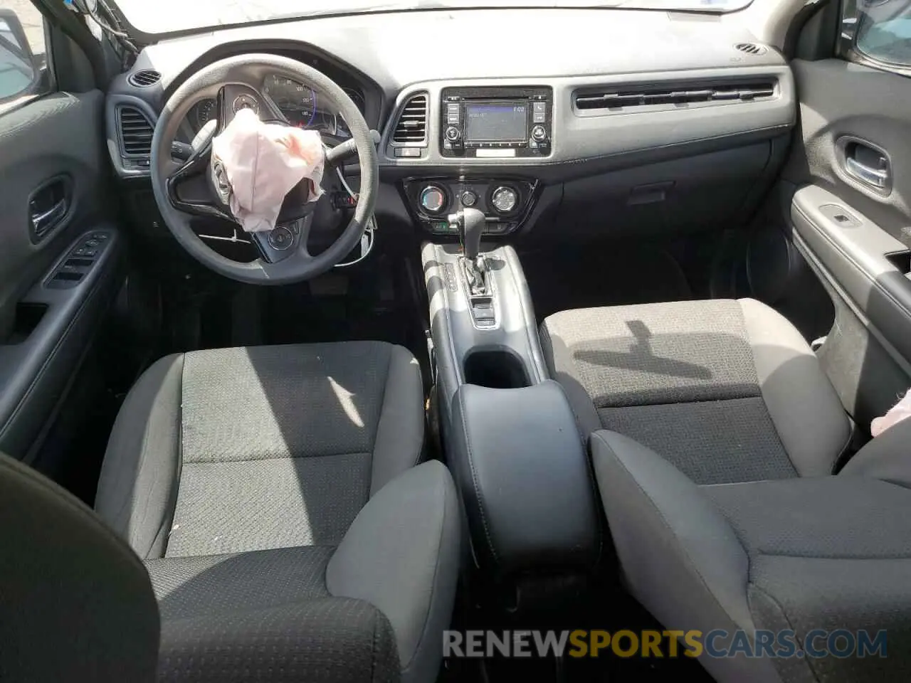 8 Photograph of a damaged car 3CZRU5H3XMM729921 HONDA HR-V 2021