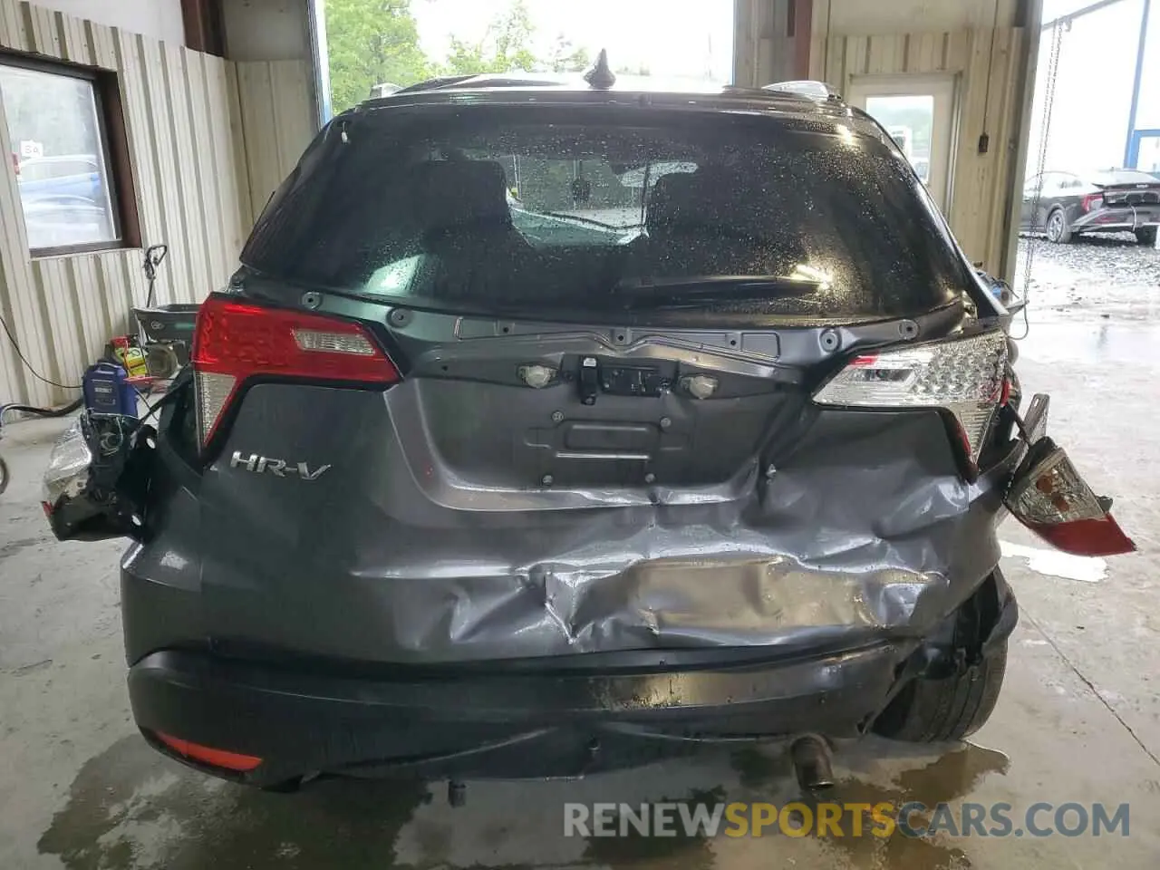 6 Photograph of a damaged car 3CZRU5H52MM717599 HONDA HR-V 2021